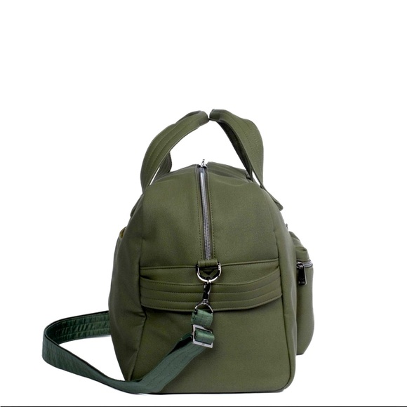 ✈️✈️  Lug Charger Matte Luxe Vegan Leather Bag - Touch feel tactile - Picture 5 of 15